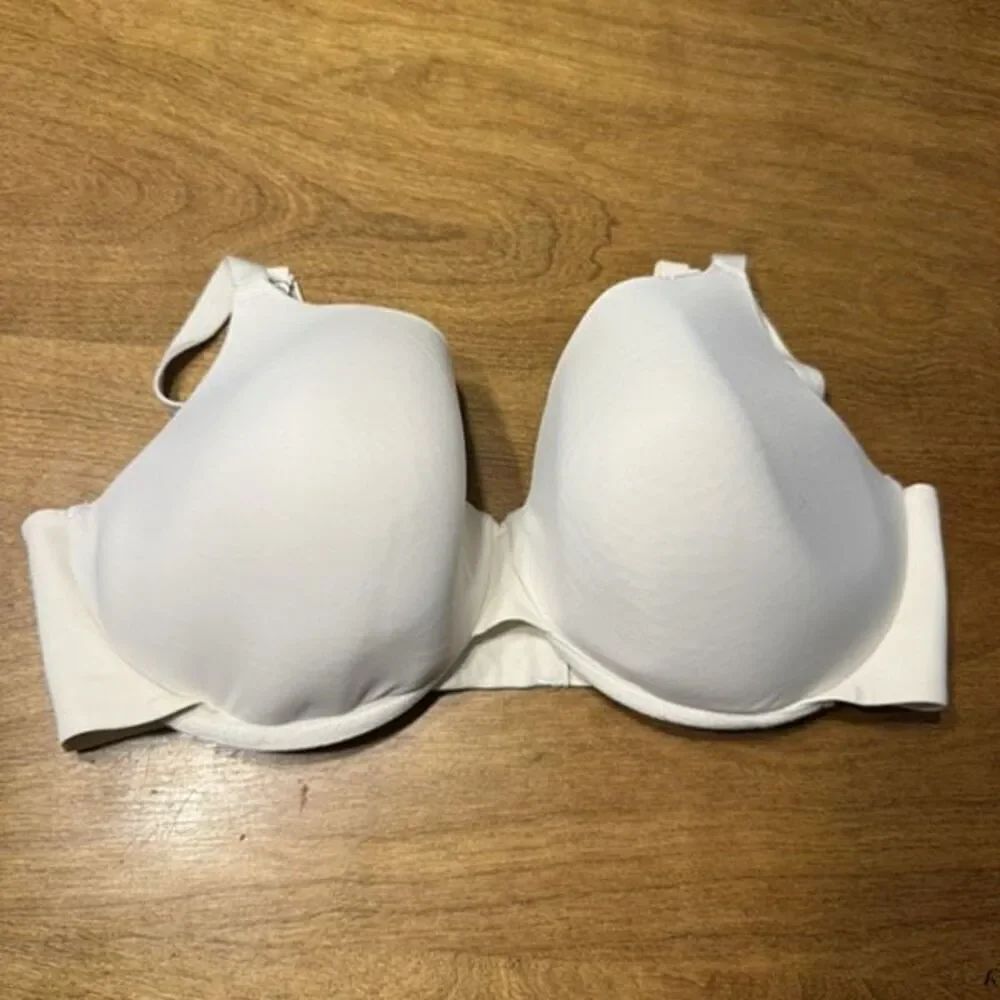 Cacique Underwire Adjustable Straps Lightly Lined T-Shirt Bra Beige Size 40DDD